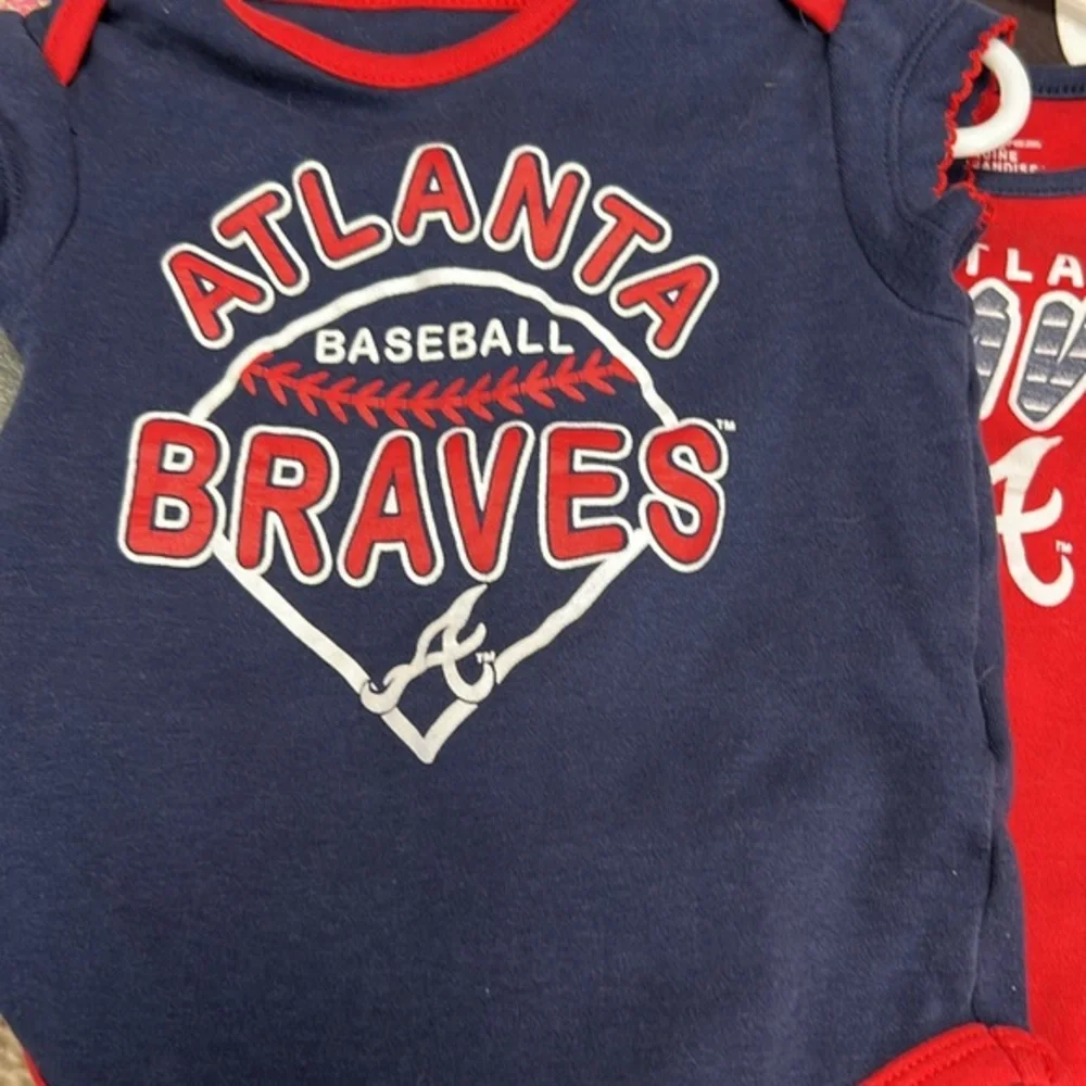 Atlanta Braves onesies‎